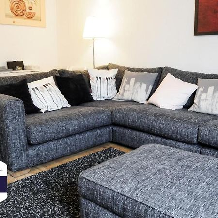 Peaceful And Quiet Apartment In A Bustling City エディンバラ エクステリア 写真