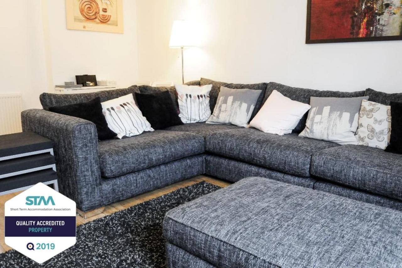 Peaceful And Quiet Apartment In A Bustling City エディンバラ エクステリア 写真